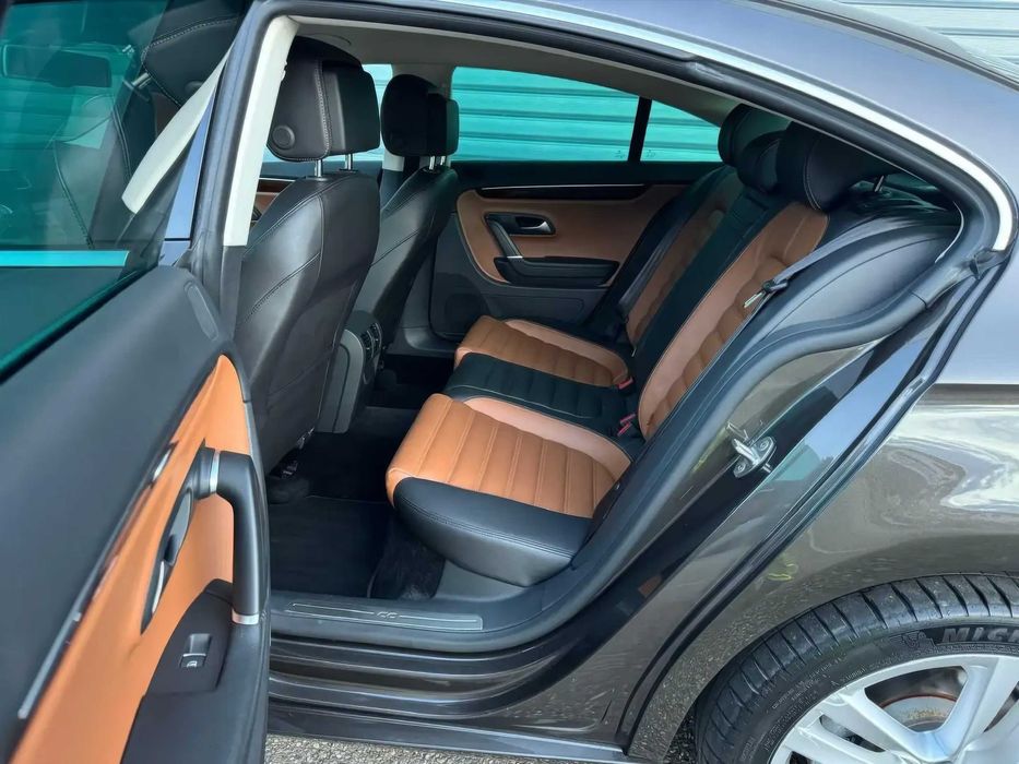 Volkswagen Passat CC      2013