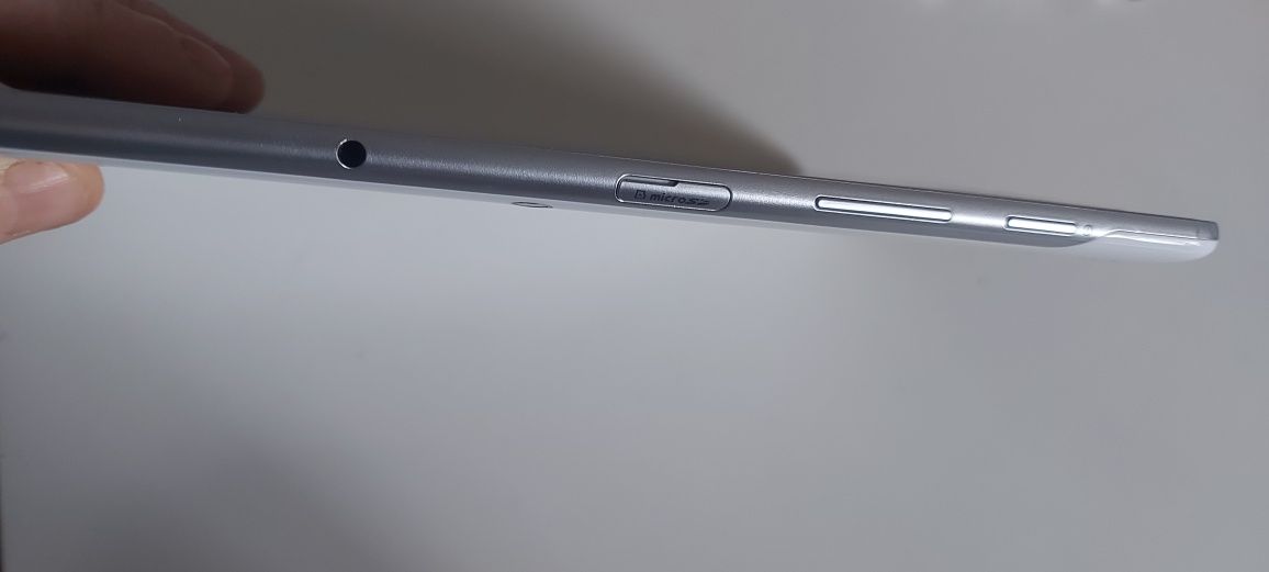 Tablet Samsung Tab 10.1 Uszkodzony