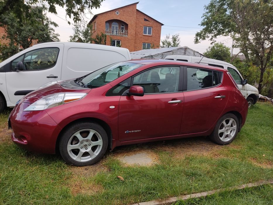 Nissan leaf 2014