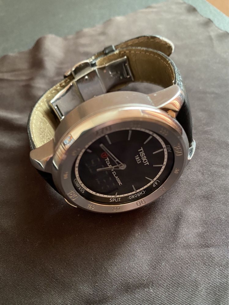 Часы Tissot  T touch