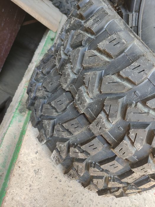 Резина болотна грязєва 205/70/16 Colins