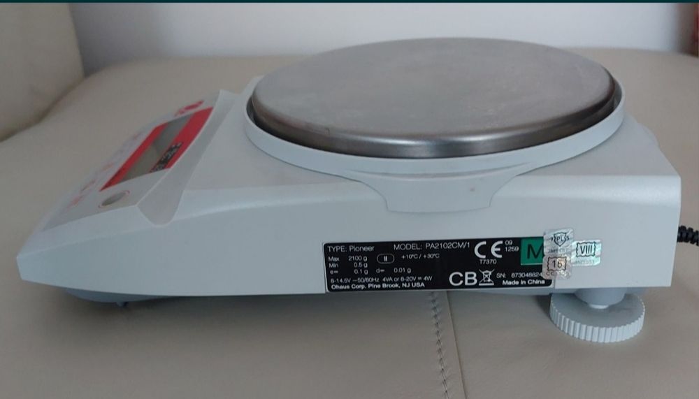 Waga elektroniczna laboratoryjna 
OHAUS PA 2102CM