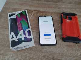 Kompaktowy smartfon Samsung A40 4/64 GB Dual-Sim