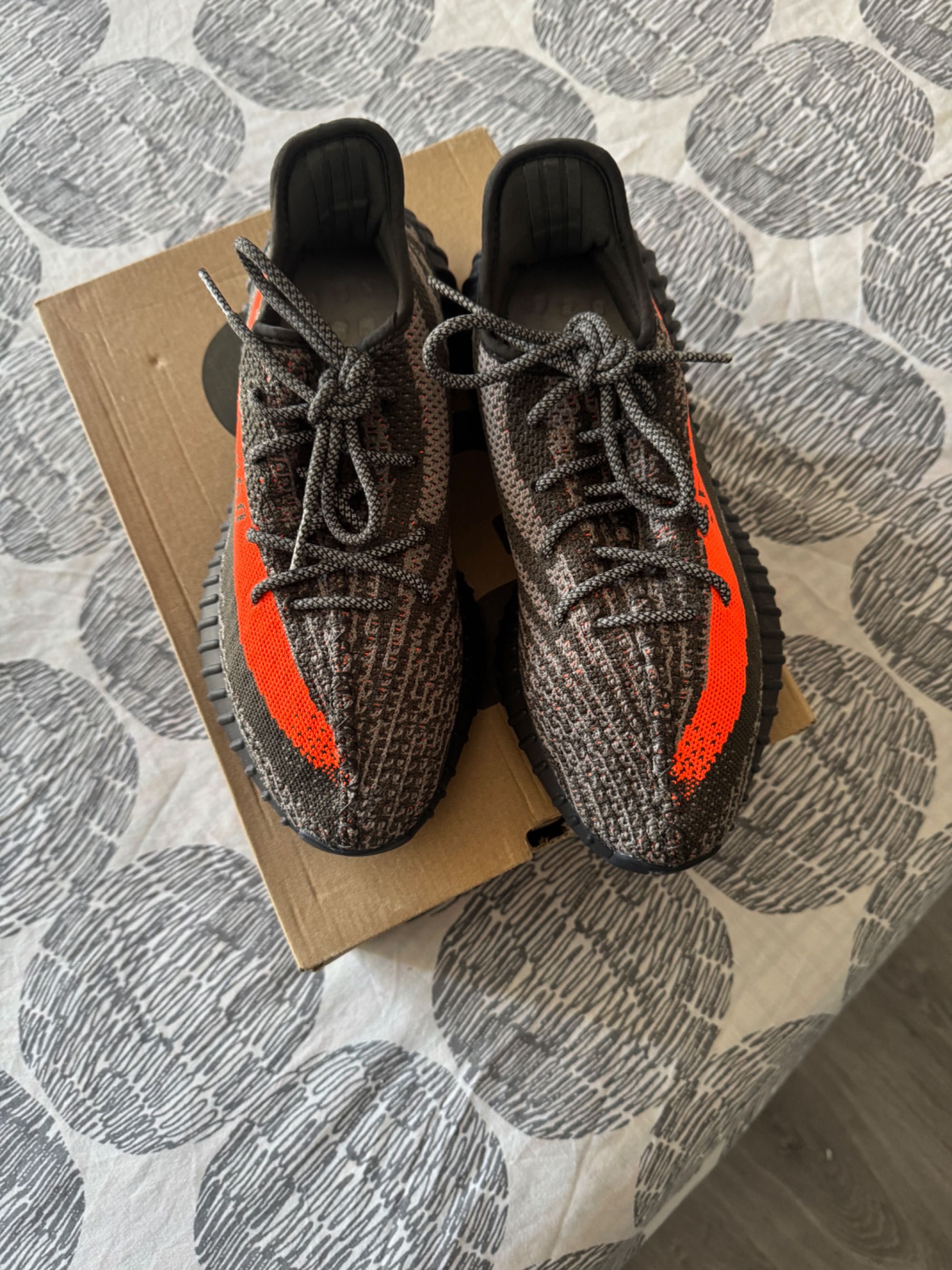 Sapatilha Yezzy 350