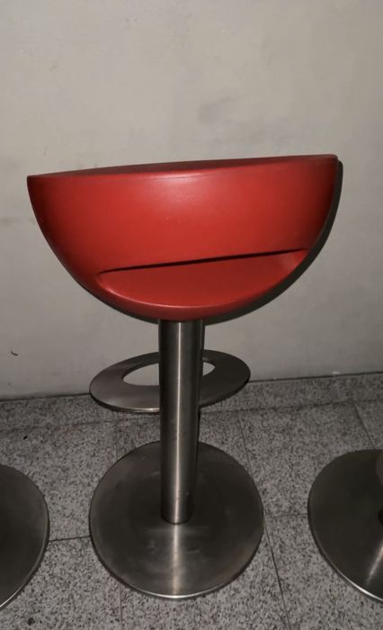 3 bancos altos de grande qualidade e design moderno