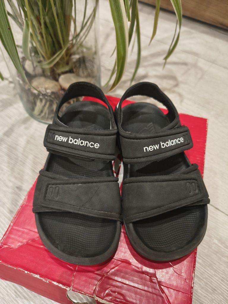 Sandały new balance 23,5cm