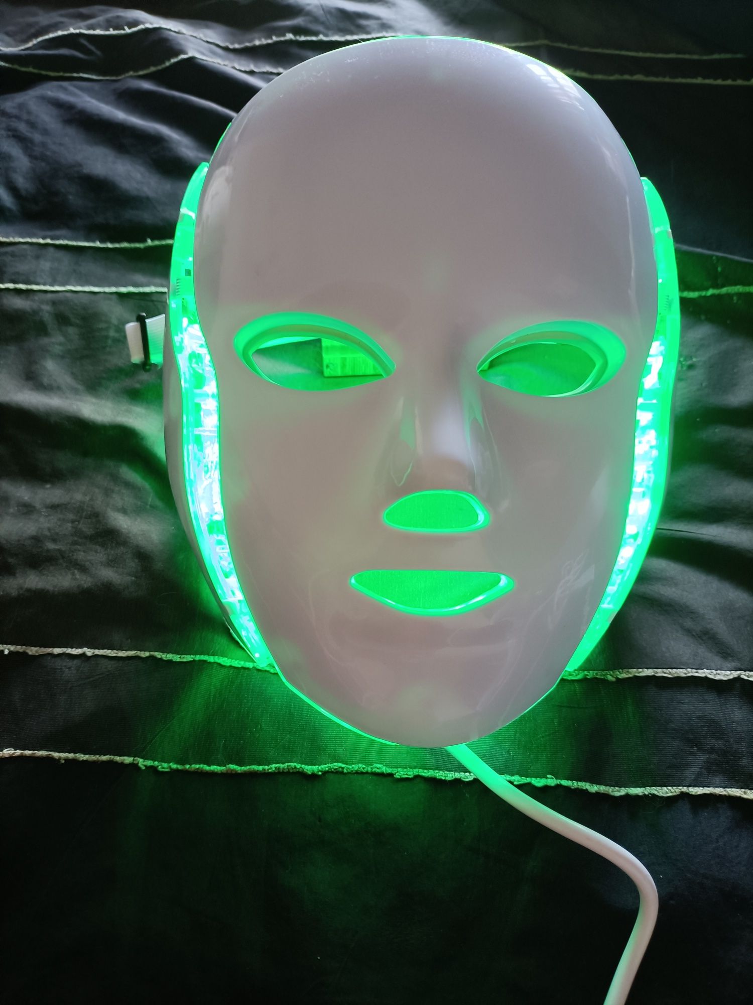 Máscara Led com adaptador para pescoço