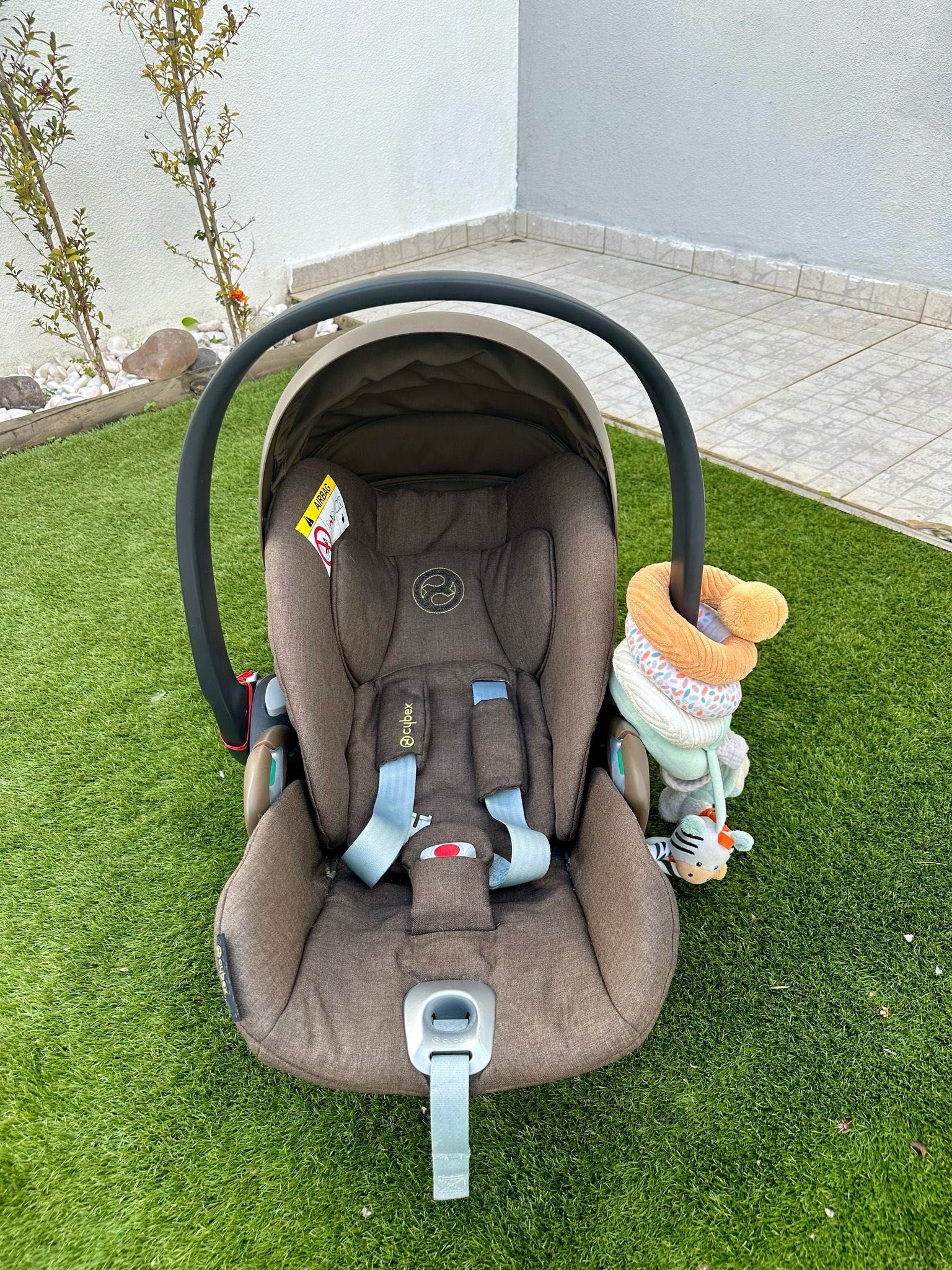 Cybex Cadeira Auto Ovo Cloud Z i-Size Plus Khaki Green + adapatores