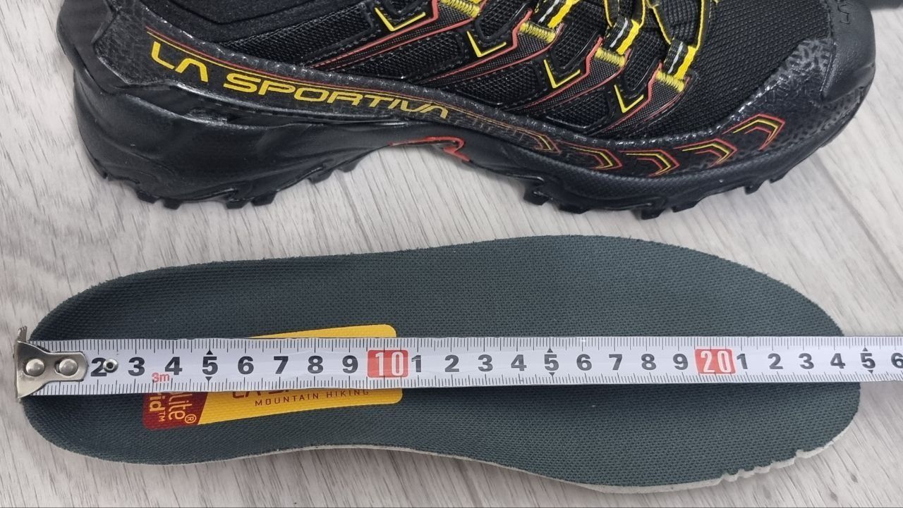 РАСПРОДАЖА!!! La Sportiva Ultra Raptor II Mid GTX (EU 38.5).