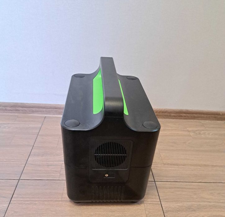 Зарядна станція AlzaPower Station Poseidon 2000W 1228Wh (APW-PS400)