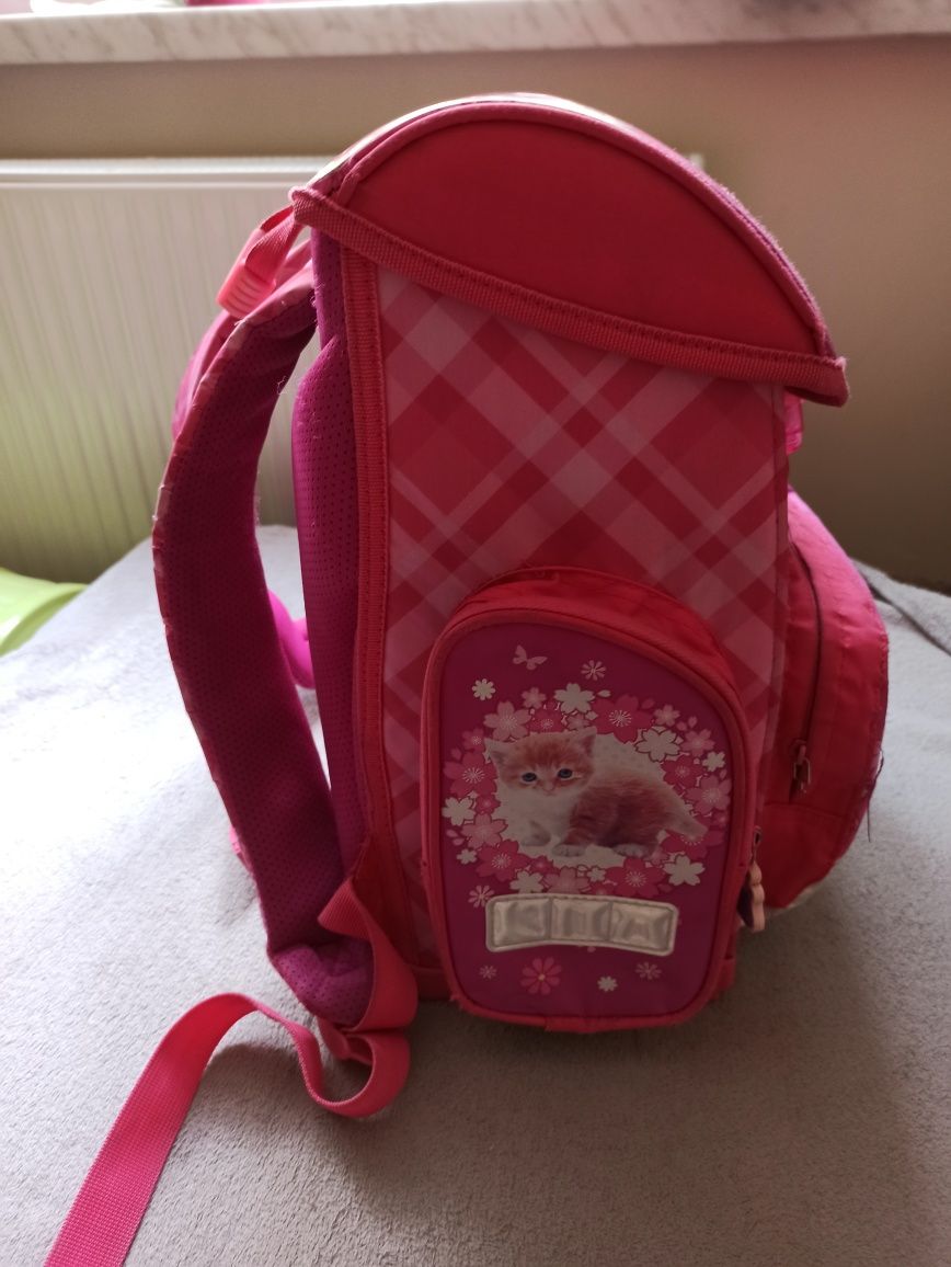 Tornister- plecak szkolny dla dziewczynki
