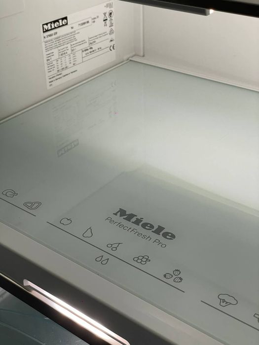 Холодильник Під Забудову Miele K 37683 BioFresh Вмонтований