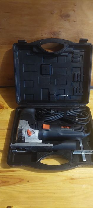 Лобзик електричний Днипро-М JS-110SF