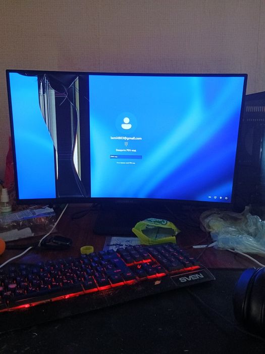 Продам игровой монитор, ещё на гарантии,разбит экран