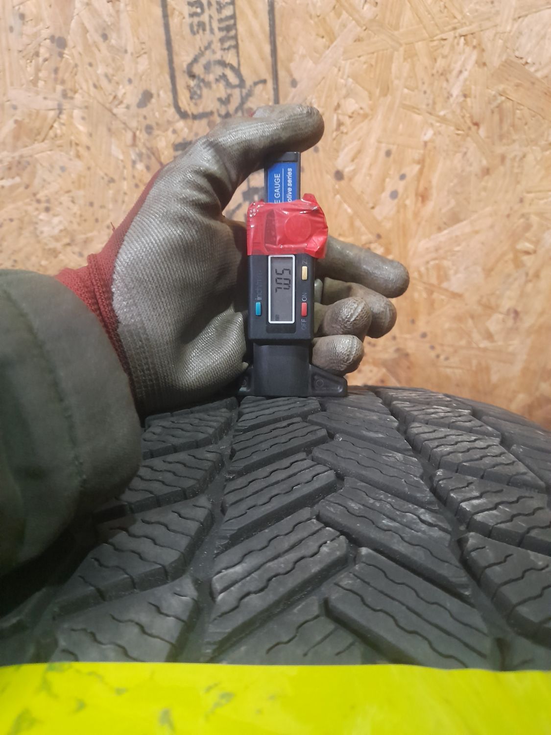 Шини Michelin X-Ice Snow SUV 225/55 R18 98H Б/У 7 мм