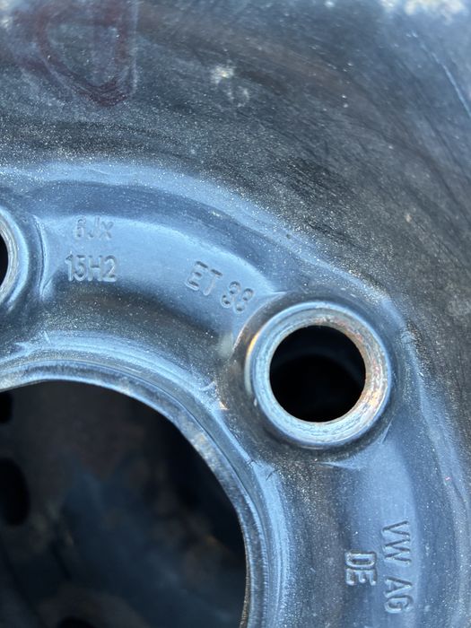 Komplet kol zimowych 185/60/15 Skoda Fabia 3 VW Seat