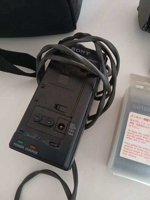 Vendo câmera  de filmar antiga para colecionador.