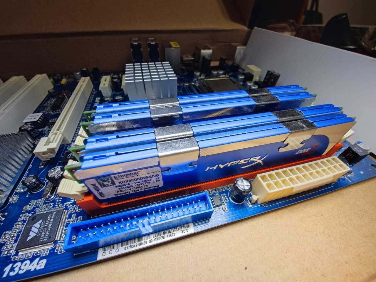 Płyta ASRock P5B-DE+Core 2 quad Q9550+karta SAPPHIRE hd3850+4GB ram