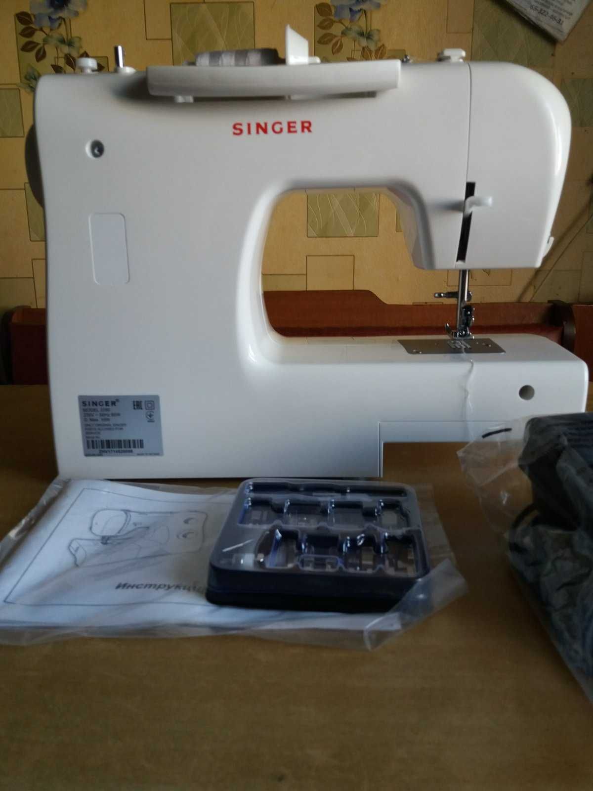 Продам швейную машинку Singer 2290