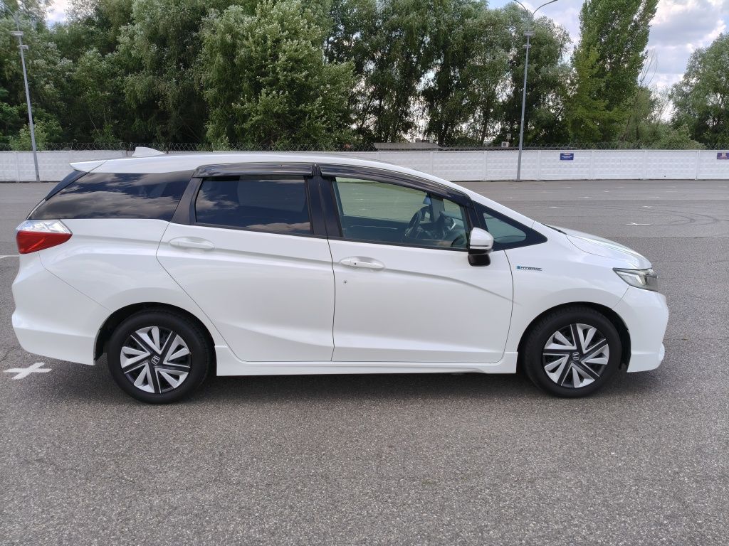 Honda Shuttle 2016, 1.5 гібрид