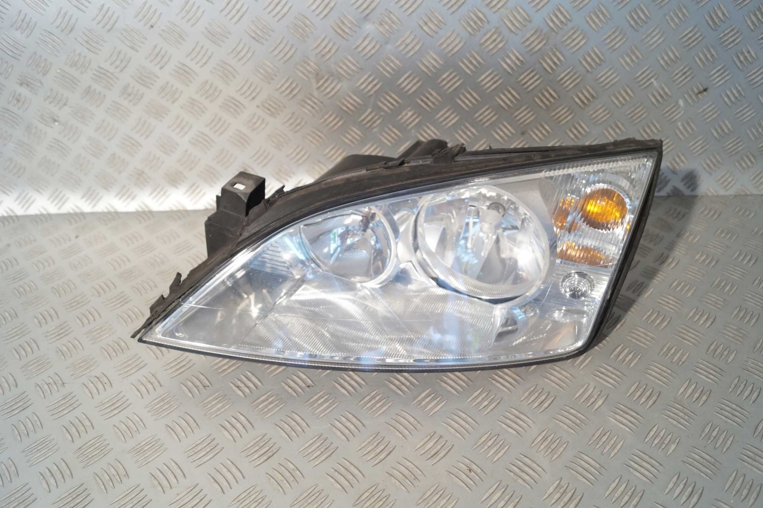 Ford Mondeo MK3 lampa przód lewa przednia reflektor lewy