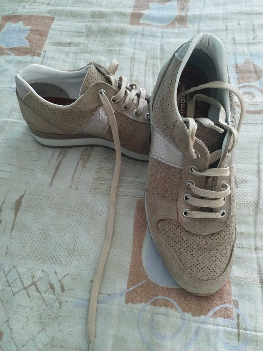 Sapato em pele tamanho 36