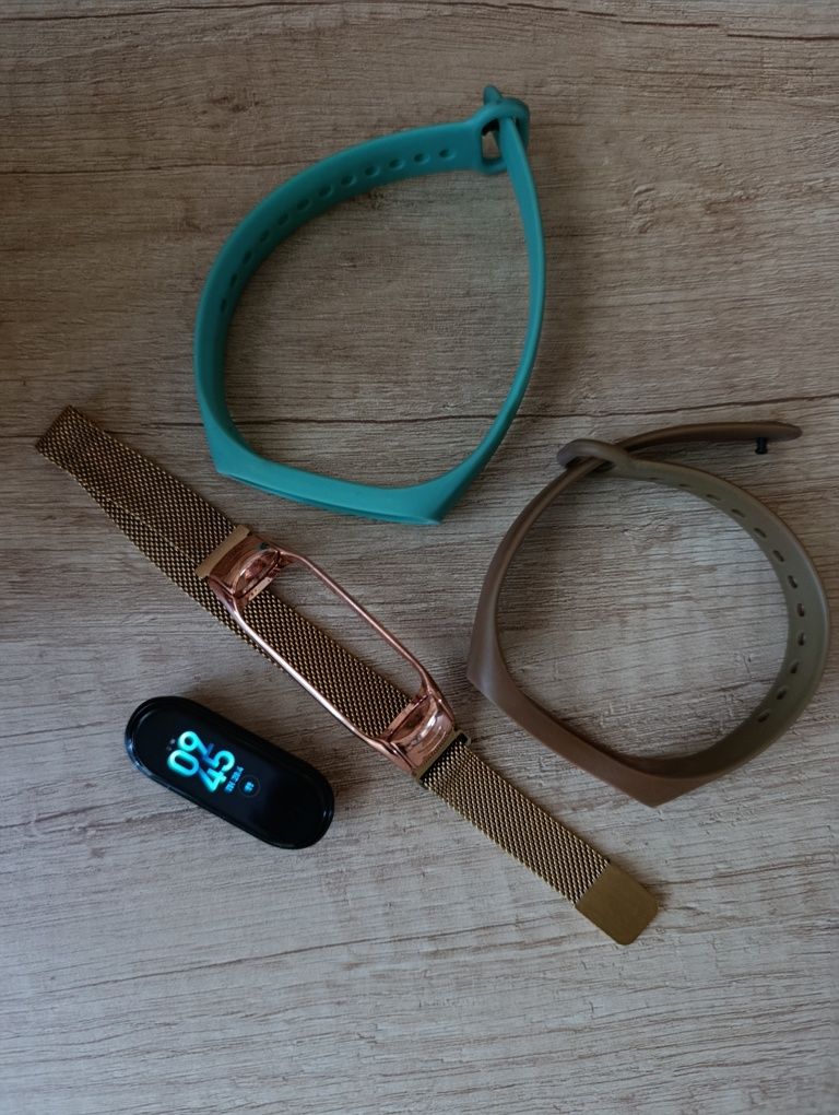 Фітнес браслет Mi Smart Band 4 + зарядка та 3 браслети