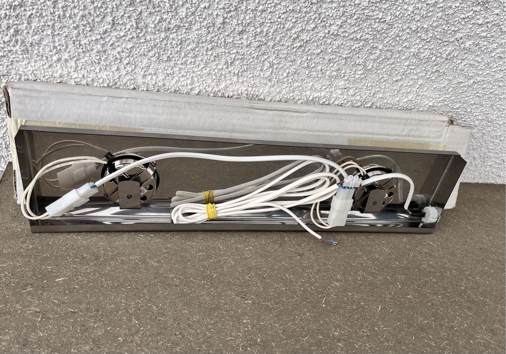 Oprawa listwa podszafkowa lampa nowe 2 sztuki za