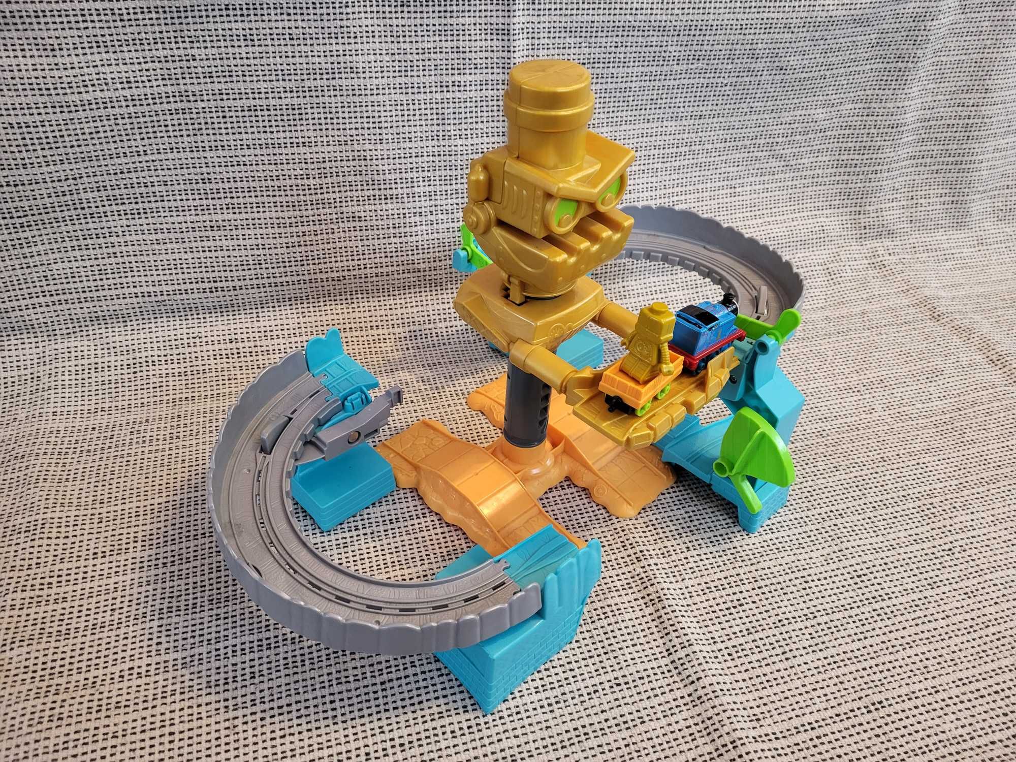 Fisher-Price Tomek I Przyjaciele Zakręcona Przygoda Z Robotem fjp85