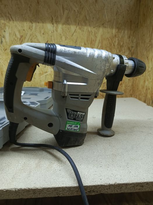 Mlotowiertarka mlot udarowy wyburzeniowy titan 1500w  Titan TTB631SDS