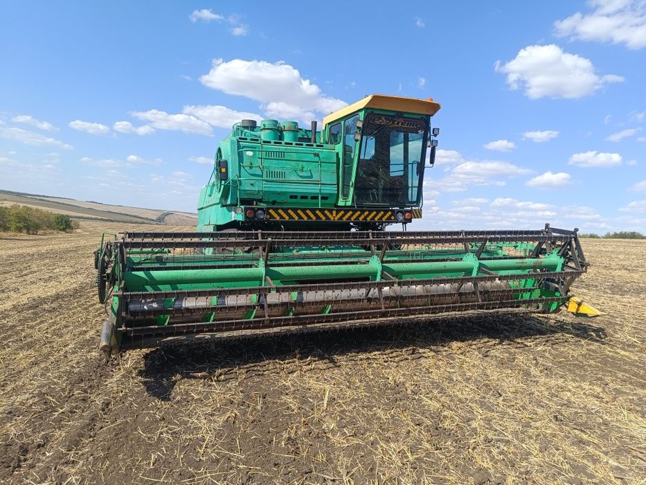 Продам комбайн Дон 1500Б