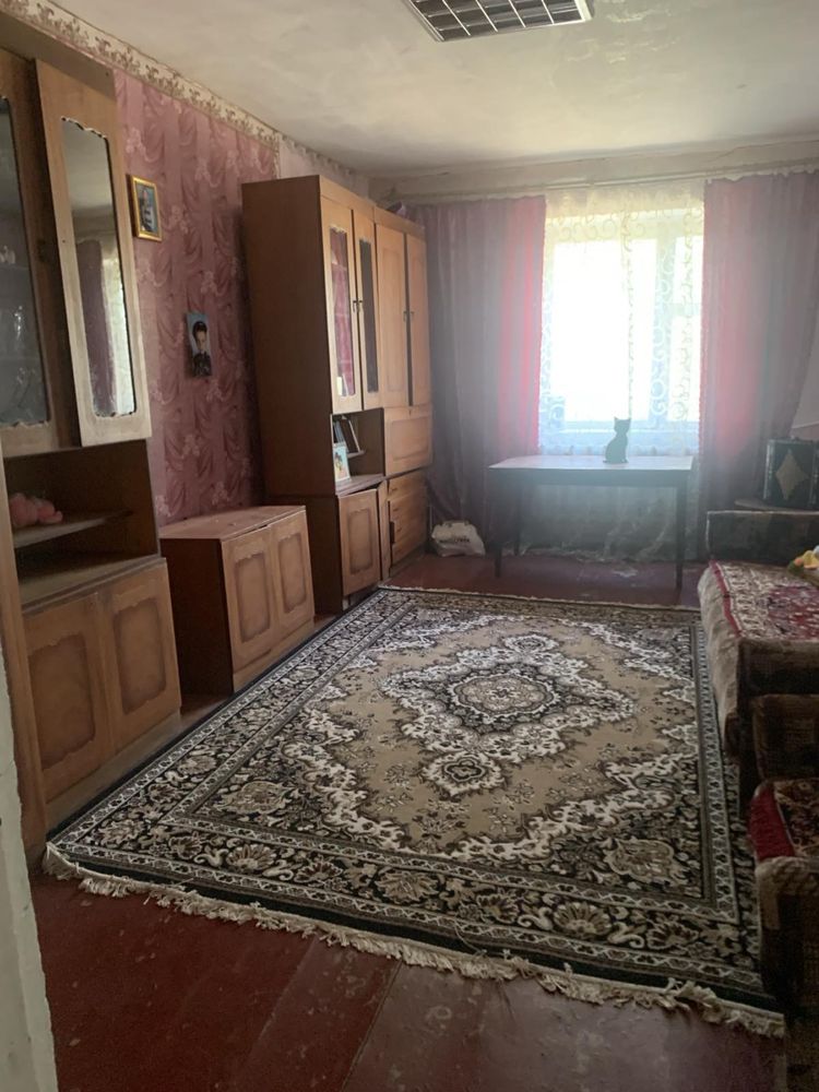 Продам будинок поряд з містом !!