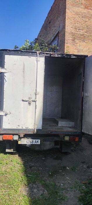 Продам автомобиль УАЗ-3303 с изотермическим фургоном