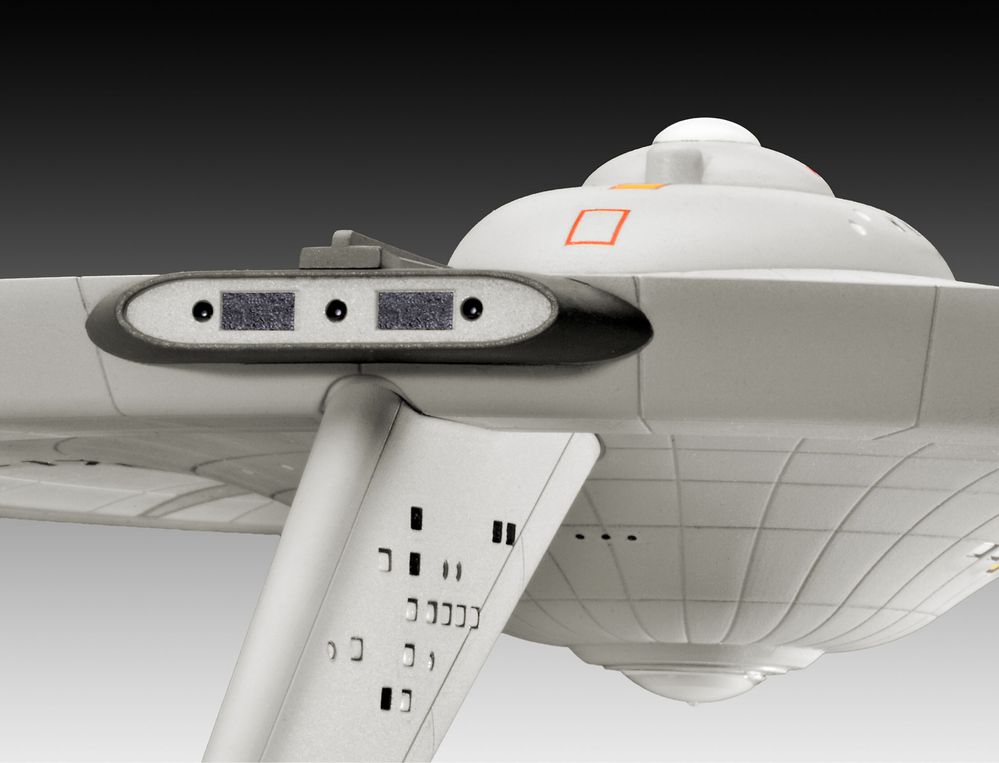 Model do sklejania STAR TREK 1/600 Revell 04991 U.S.S. ENTERPRISE