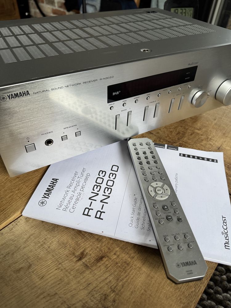 Yamaha R-N303 D wzmacniacz/ amplituner MusicCast