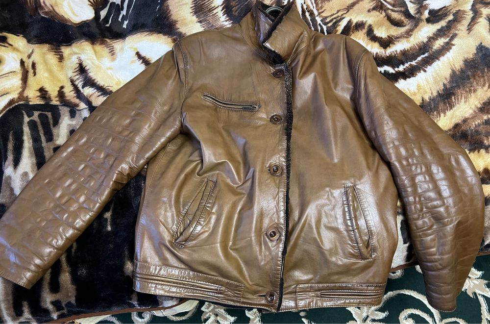 Продається чоловіча зимова шкіряна куртка дублівка