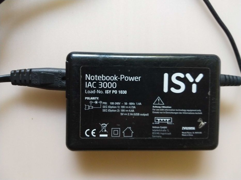 Zasilacz uniwersalny do laptopa