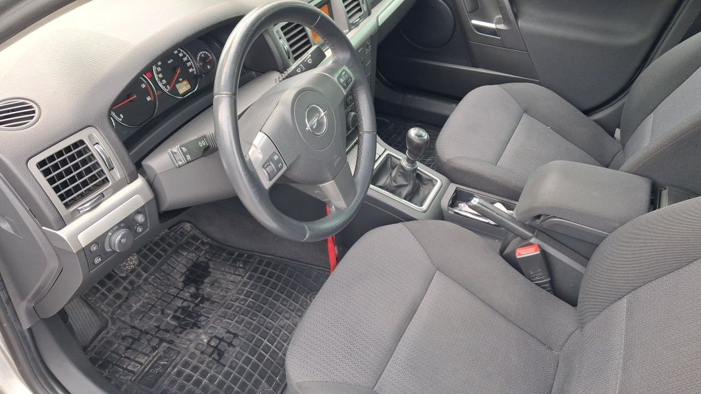 Opel  vectra c signum 1.9 cdti potwierdzony przebieg