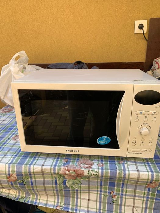 Мікрохвильова піч Samsung CK95R-US/BWT на запчастини