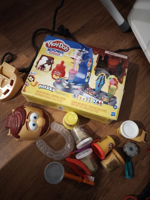 Play-doh dla dzieci Lody + Dentysta używane oddaje wszystko co mam
