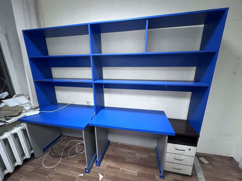 Стол, тумбочки дсп