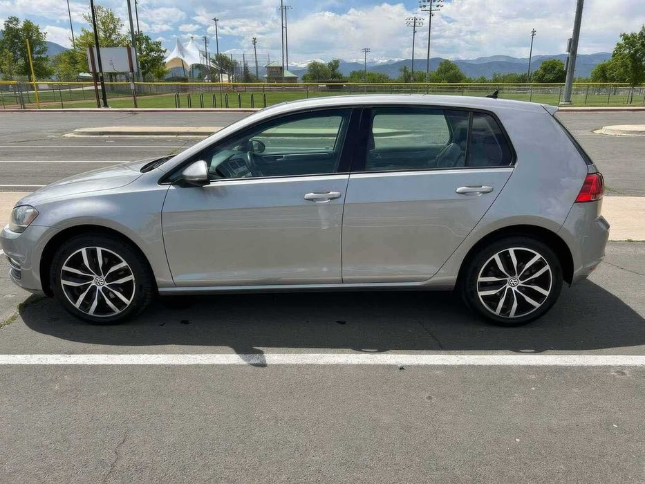 Volkswagen Golf SE 4-Door      2016