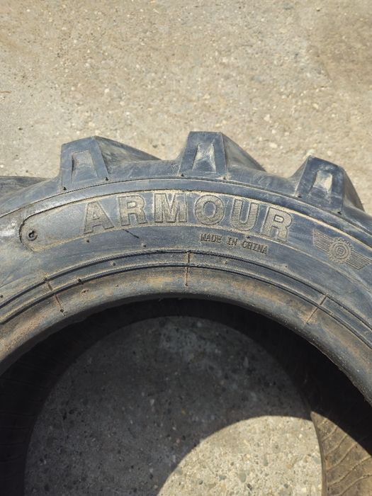 Opona 10/75-15.3 10.0/75-15.3 Armour