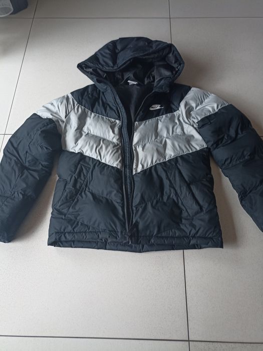 Kurtka zimowa Nike r. 147-158 Ciepła