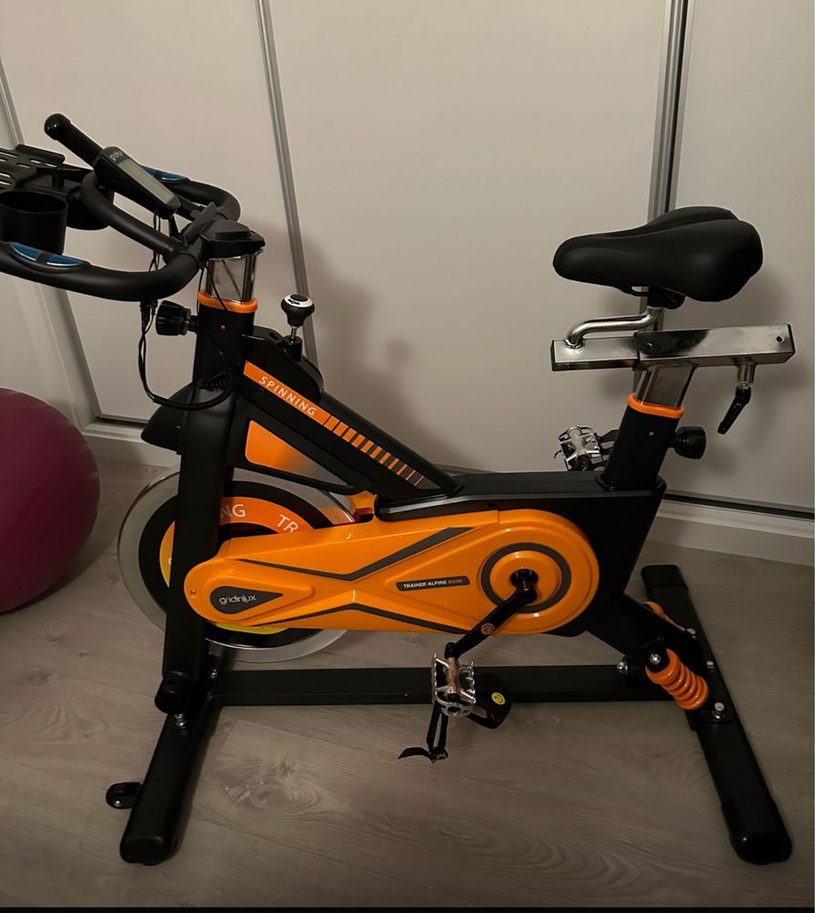 Bicicleta Estática Gridinlux de Spinning Trainer Alpine 8500 sem uso