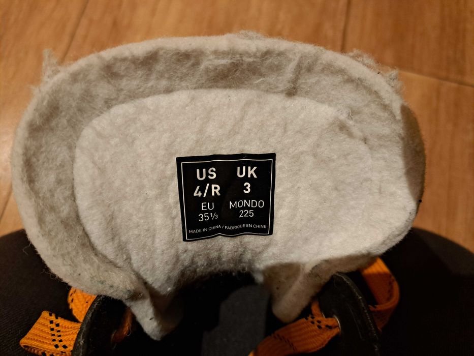 Łyżwy hokejowe r. 35 1/3 firmy GRAF