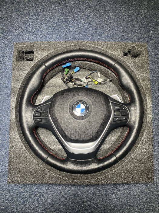 Руль BMW M-style + задние стопы (можно отдельно) - отличное состояние
