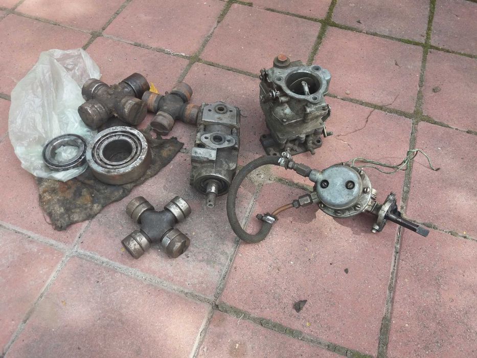 на ЗиЛ: бензонасос, карбюратор, насос гидроусилителя, крестовины