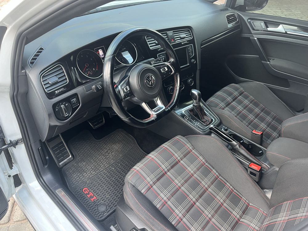 VW Golf GTI 2016 в Лізинг | Кредит