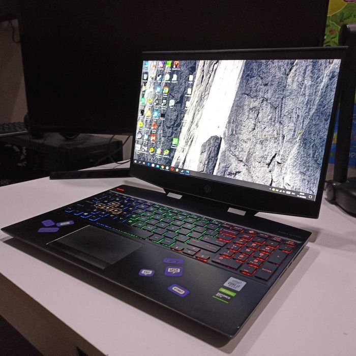 Игровой ноутбук HP Omen 15-dh1054nr